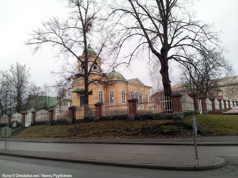Tiedosto:Pikkukirkko01 ulko.jpg