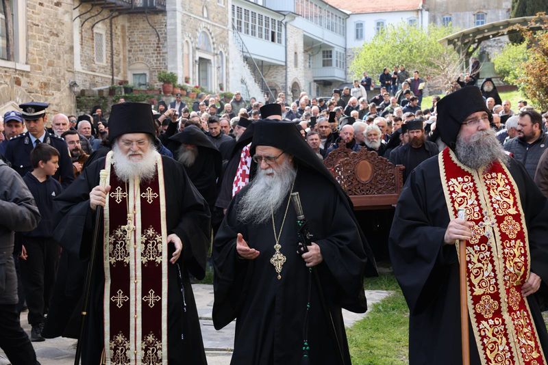 Tiedosto:24 athos it.jpg