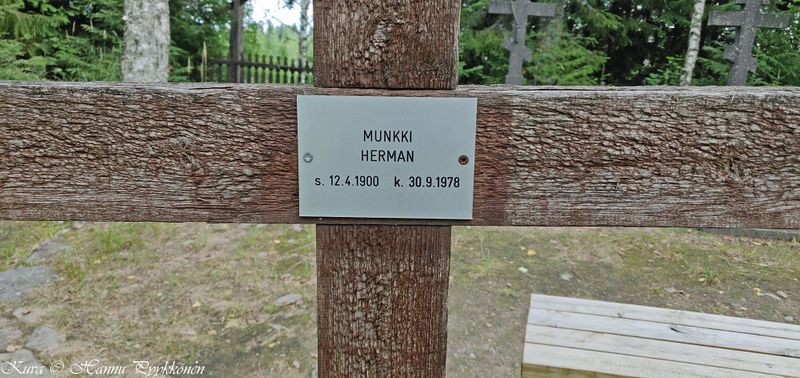 Tiedosto:Munkki herman hauta hap.jpg